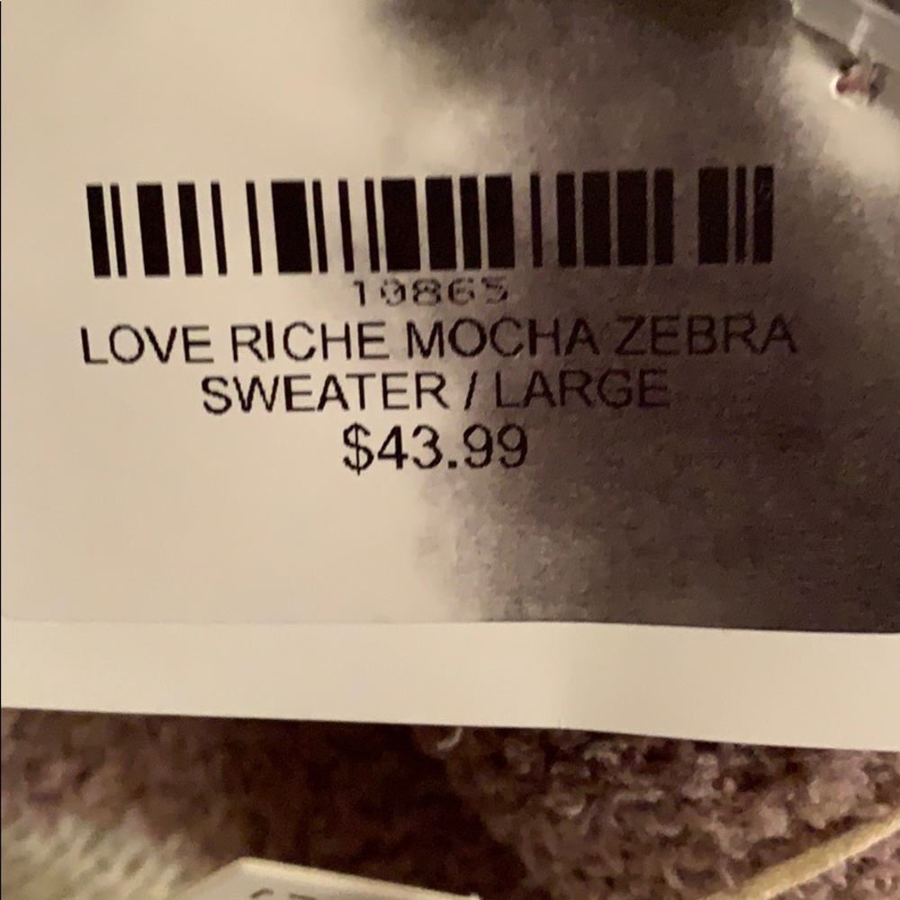 New bell sleeve sweater with tags - Picture 2 of 2